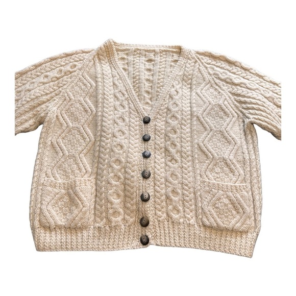 Women's Cream Cable Knit Cardigan - Picture 3 of 11